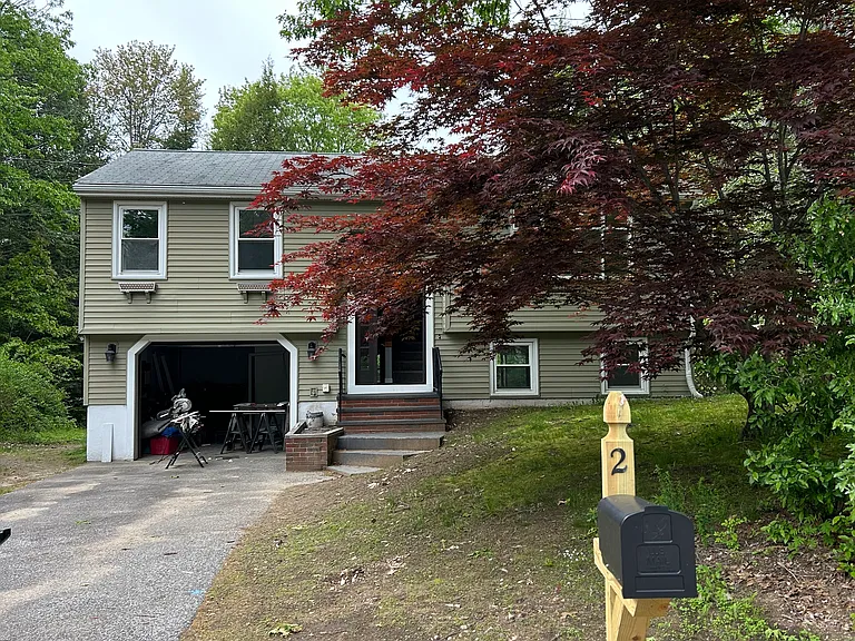 2 Libby Ln — Photo 1