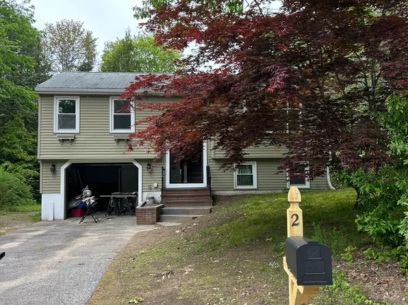 2 Libby Ln, Springvale, ME 04083
