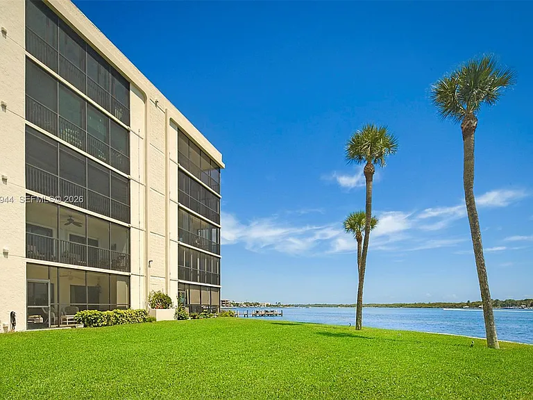 100 Intracoastal Pl #102 — Photo 30