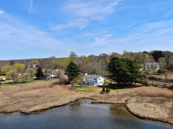 14 Gada Road, East Lyme, CT 06357