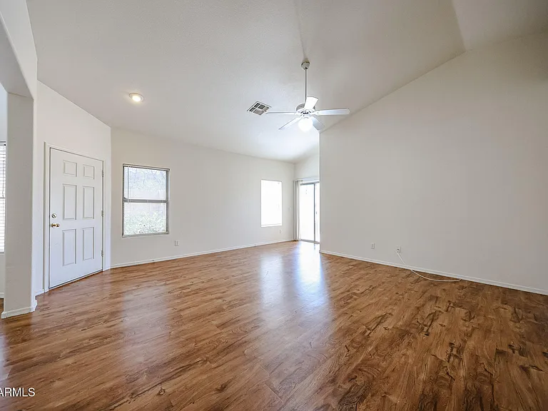 25242 N 40th Ln — Photo 5