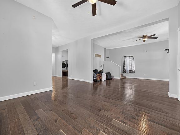 4th image of 11 S Huntington St