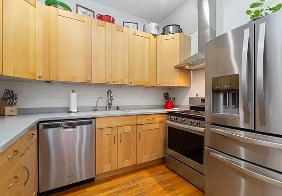 4th image of 343 15th St APT 1A