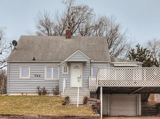 744 4th St, West Des Moines, IA 50265