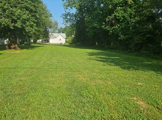 407 NW 5th St, Fairfield, IL
