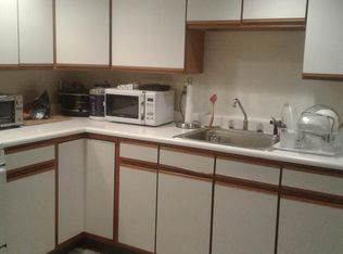 489 Woodland Dr APT D, Milford, CT 06460