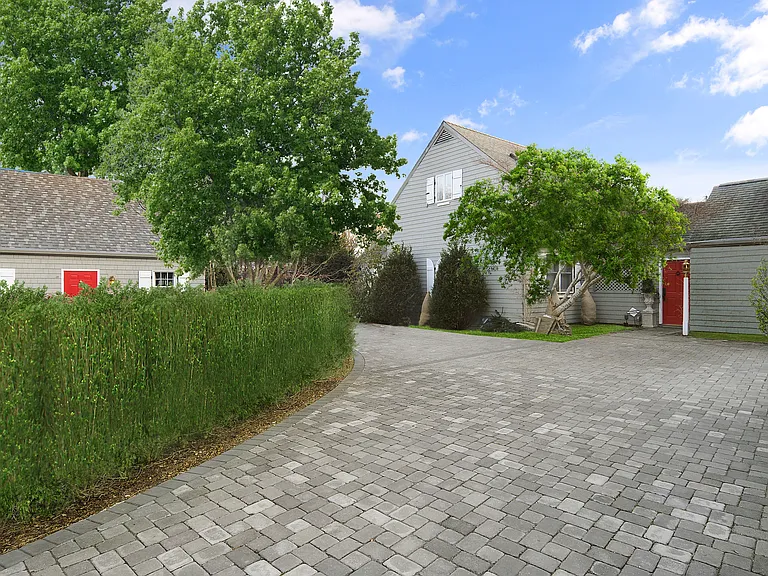 54 Manor Ln S — Photo 20