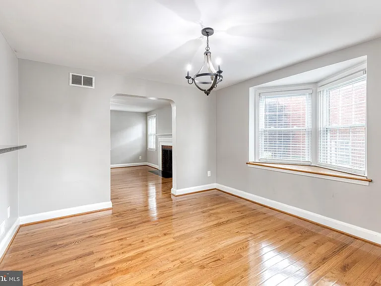 1517 Dellsway Rd — Photo 11