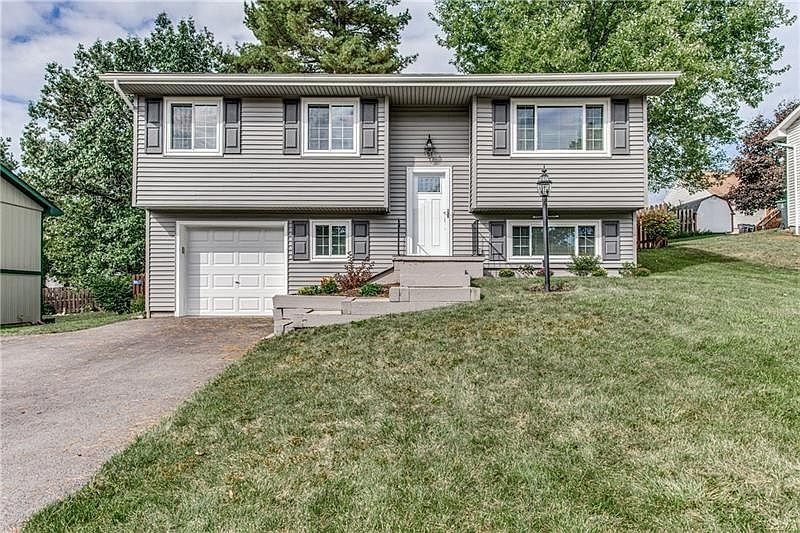 1st image of 106 Opal Ct