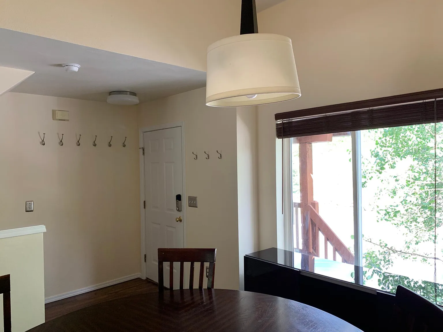 10 River Park Dr — Photo 3