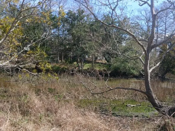 Robert Hiram Dr, Gautier, MS 39553