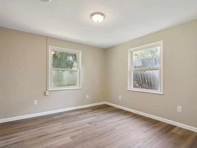 1614 W Union St — Photo 14
