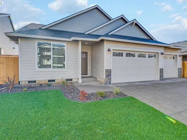823 E Cleveland St, Carlton, OR 97111