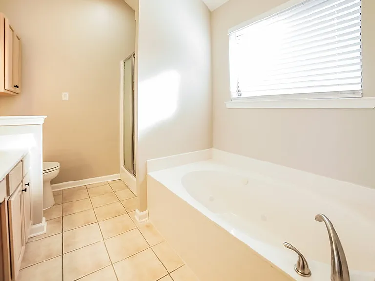 3800 Lake Village Cv — Photo 11