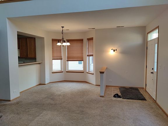 Entrance and Dining area