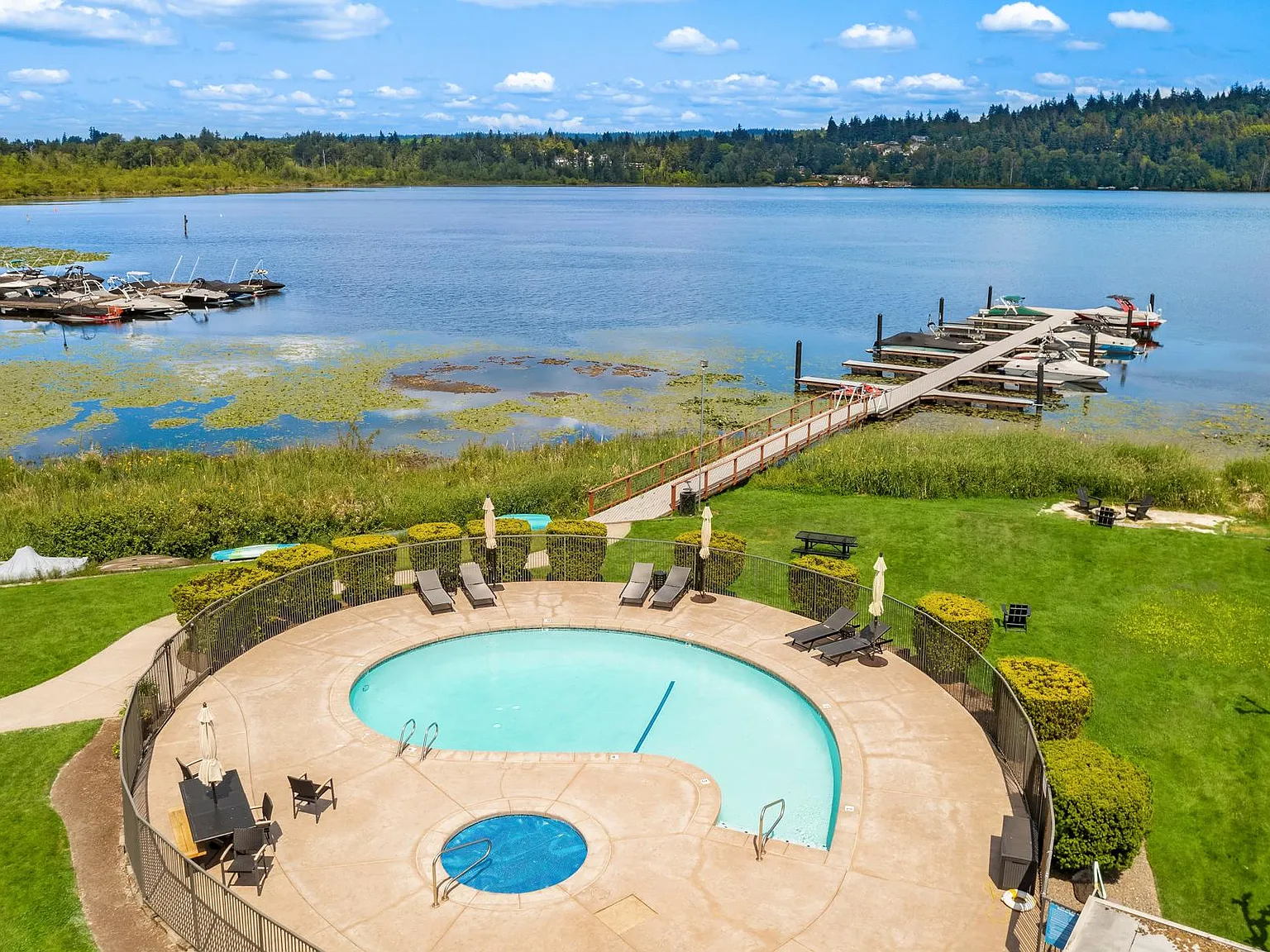 4214 W Lake Sammamish Pkwy NE — Photo 2