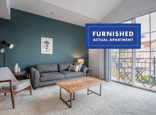 345 S Cloverdale Ave #ID196, Los Angeles, CA 90036