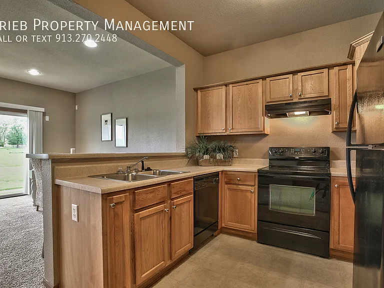900 S Woodson Ct — Photo 4