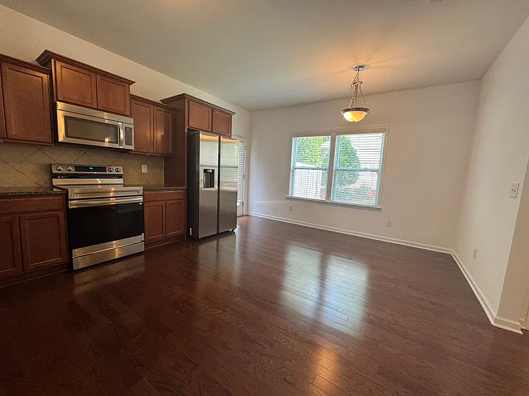 1507 Kellys Landing Dr — Photo 9