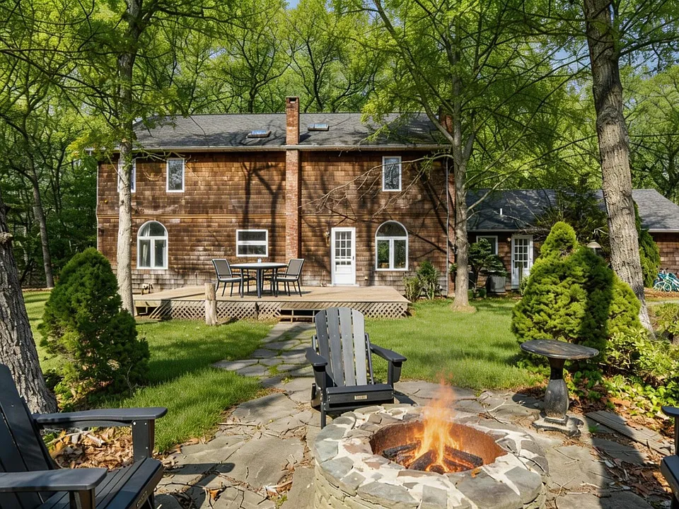 66 Hog Creek Rd