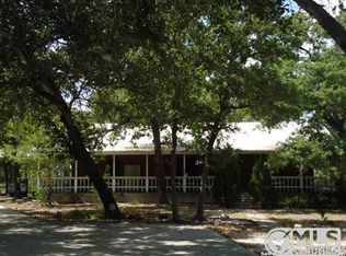 136 Oak Hollow Dr, La Vernia, TX 78121