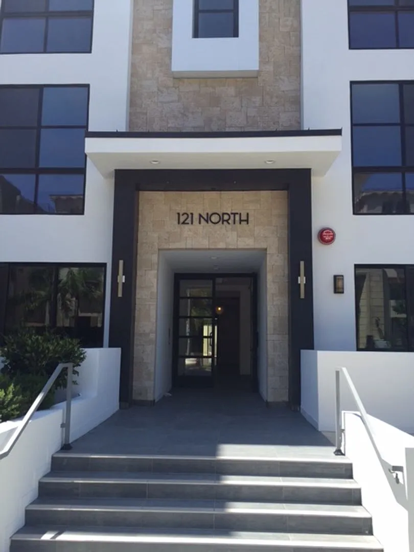Clark 121 — Photo 2