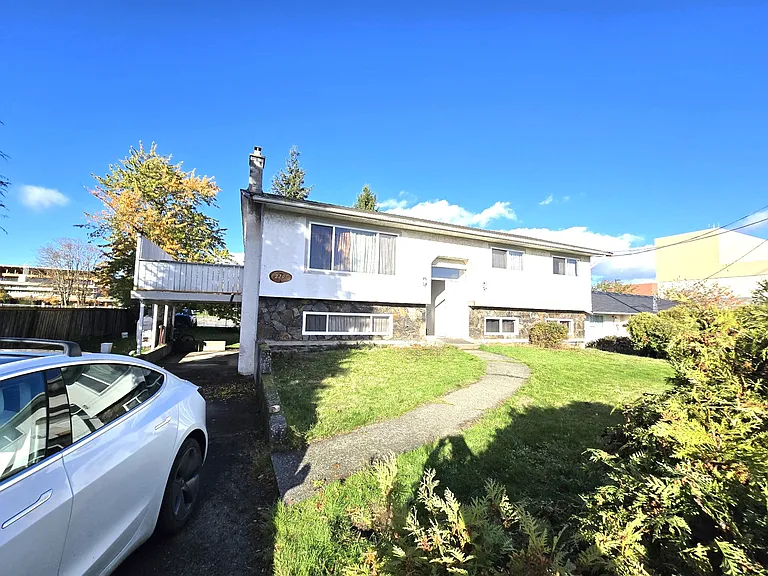 2707 Vian St — Photo 17