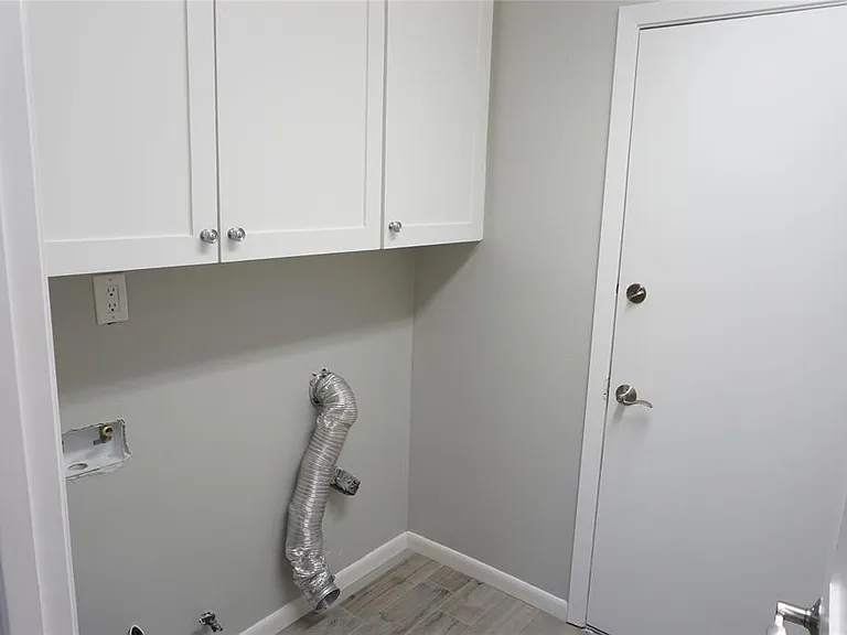5727 Braesvalley Dr — Photo 15