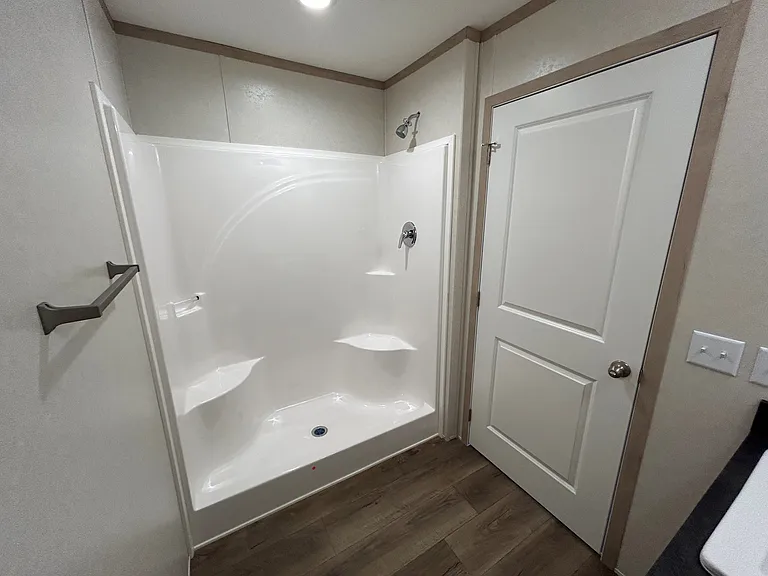 28710 N Maple St #201 — Photo 5