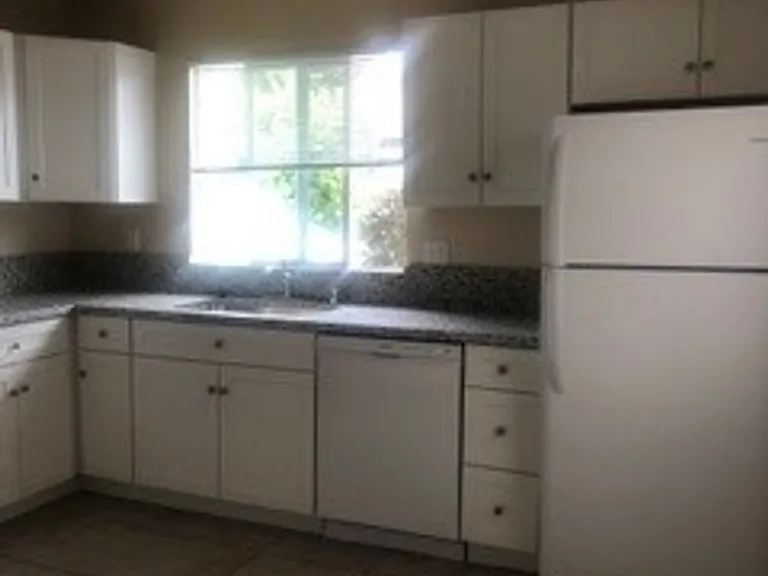 322 Trescony St — Photo 5