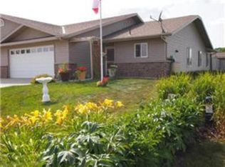 302 Fischer St NW, Montgomery, MN 56069
