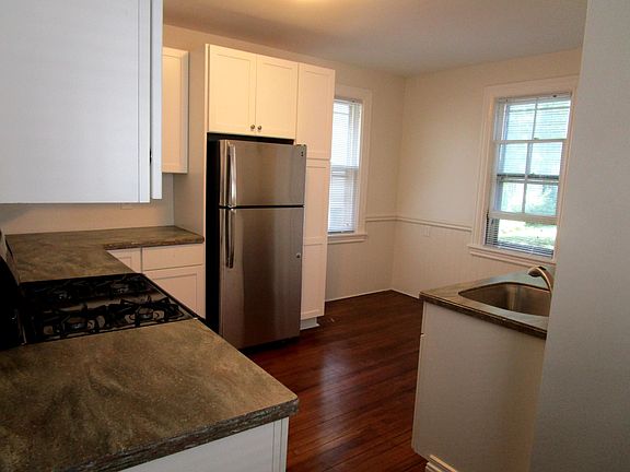 2nd image of 355 Alexander St #1