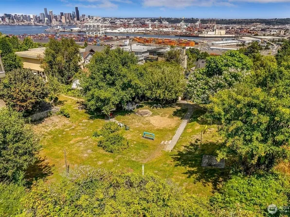 0 HJCF+VP4, Seattle, WA 98126