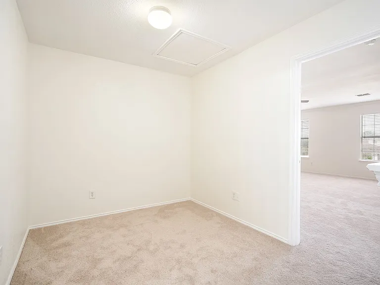 1626 White Oak Rd — Photo 20