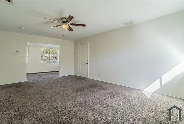 6029 Wormar Ave — Photo 8