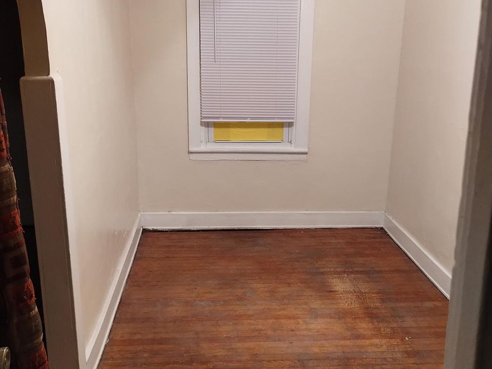 1st image of 3213 W 48th St #4