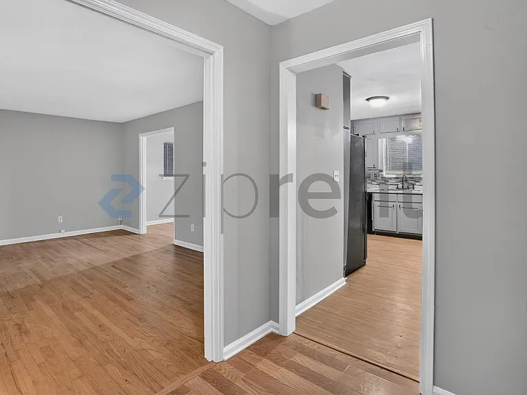 4519 Raleigh Dr — Photo 3