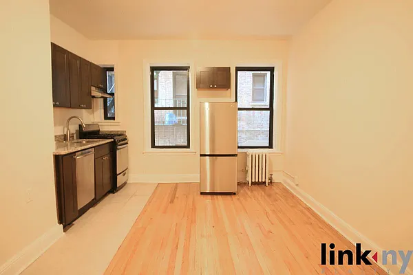 Rented by Link NY Realty | media 15