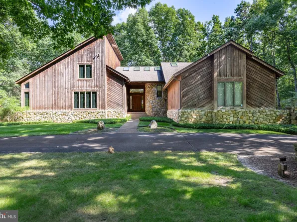 6 Pepperbush Ct, Medford, NJ 08055