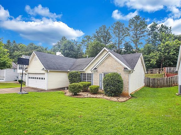 3rd image of 3630 Sugarbrook Dr