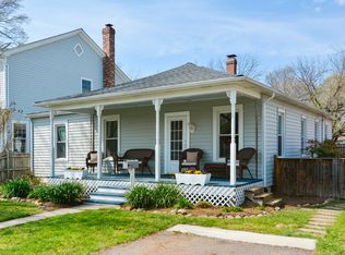 638 Wood St, Herndon, VA 20170