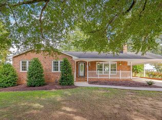 2977 Mine Creek Rd, Burlington, NC 27217