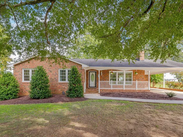 2977 Mine Creek Rd, Burlington, NC 27217