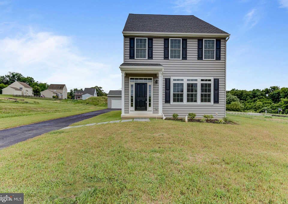 1st image of 14 Abingdon Cir