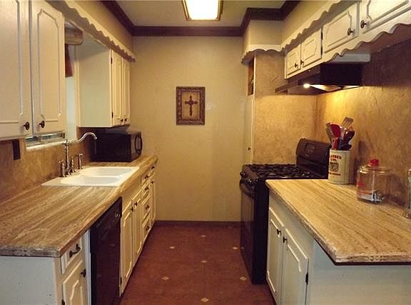 2nd image of 1702 Camara Ct