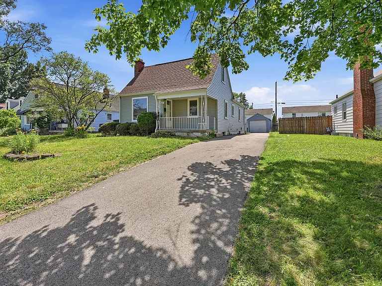 145 Demorest Ave — Photo 4