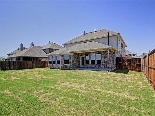 Example of a Ravenwood Exterior Back