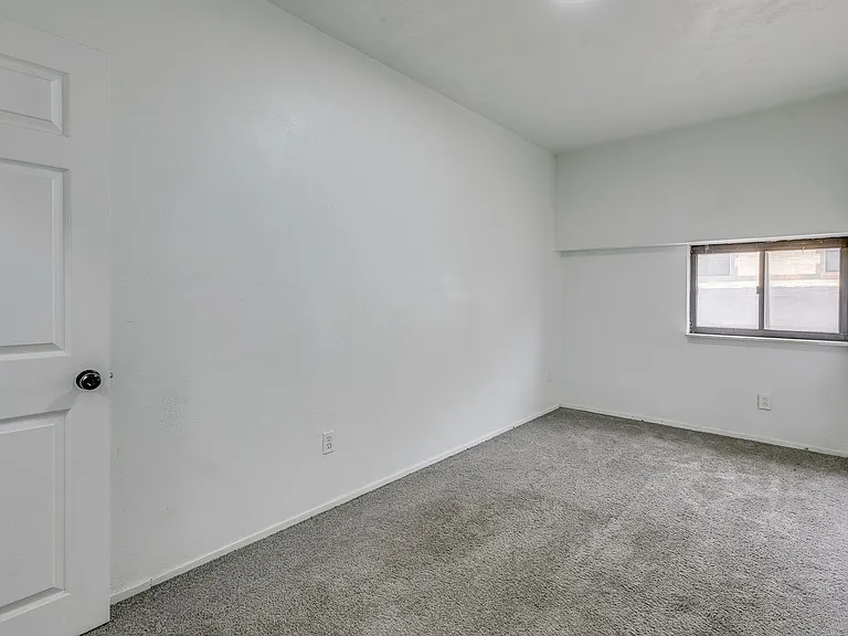 600 E Warrington Ave #2 — Photo 7