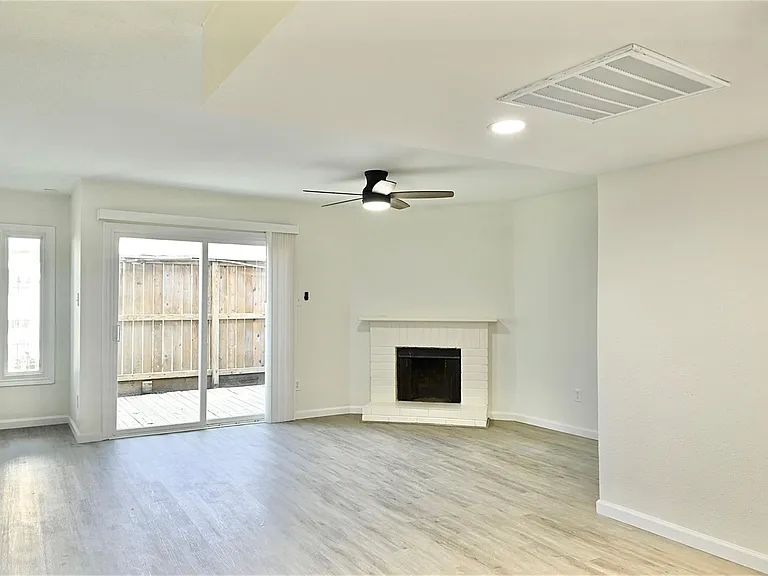 7918 Prestwood Dr #4 — Photo 11