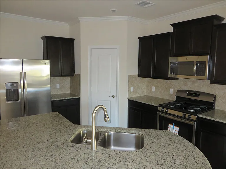 1220 Gaviota Ln — Photo 3